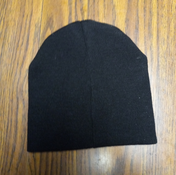 Unisex Marvel Beanie. - Picture 2 of 3